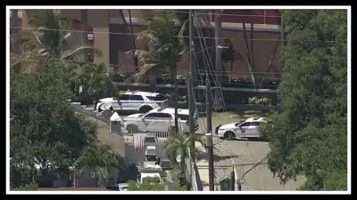 2 people were admitted to hospital after being stabbed in an apartment in Miami