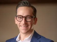 Alliance Theatre names Brandon Kahn as managing director